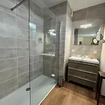 Charming 2-bedroom In The Heart Of T30 Appartement