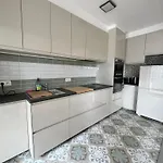 Lejlighed Charming 2-bedroom In The Heart Of T30